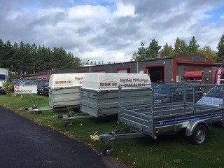 Bilsläp med kåpa